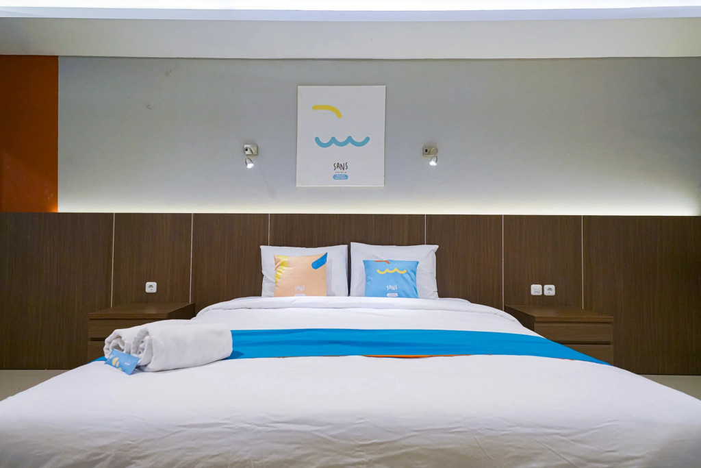 Sans Hotel Rumah Kita Daan Mogot by RedDoorz