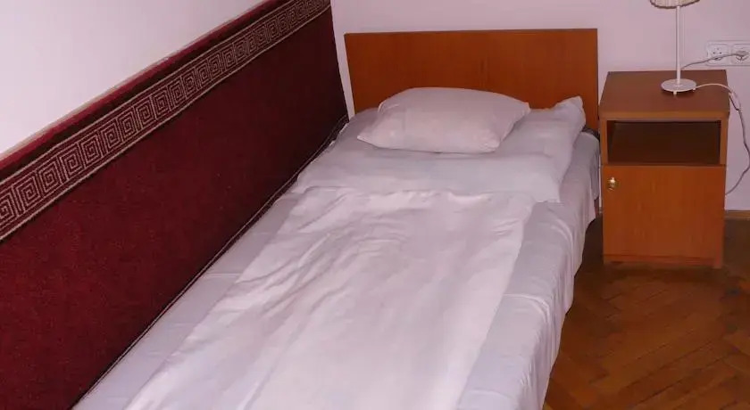 Fehér Páva Hostel