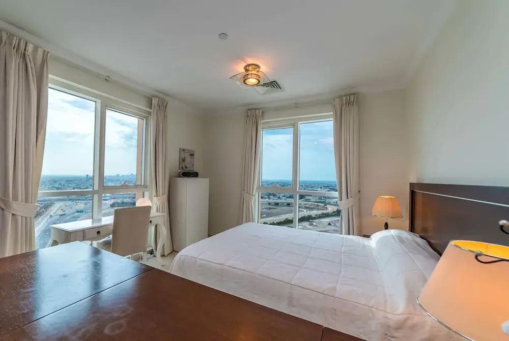 Bnbme - Churchill Towers 1 Bedroom Canal View