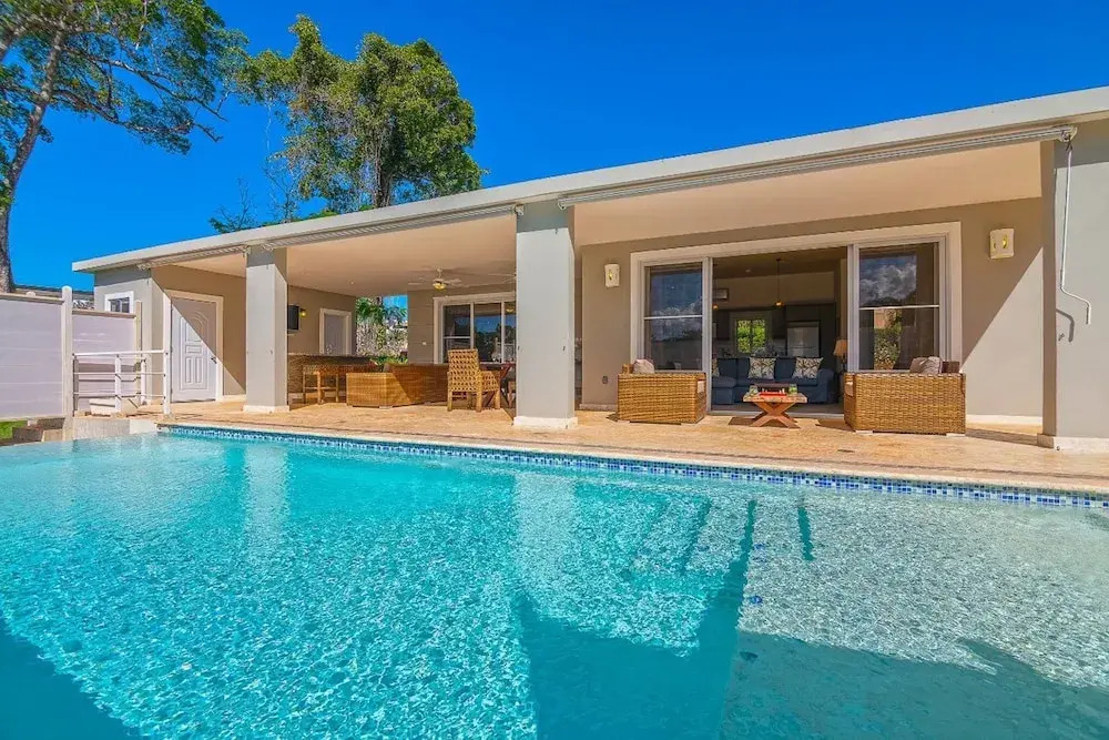 Magnificent Mid-century Mini Mansion