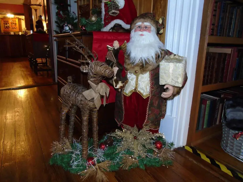 The Charleston Inn Hendersonville NC