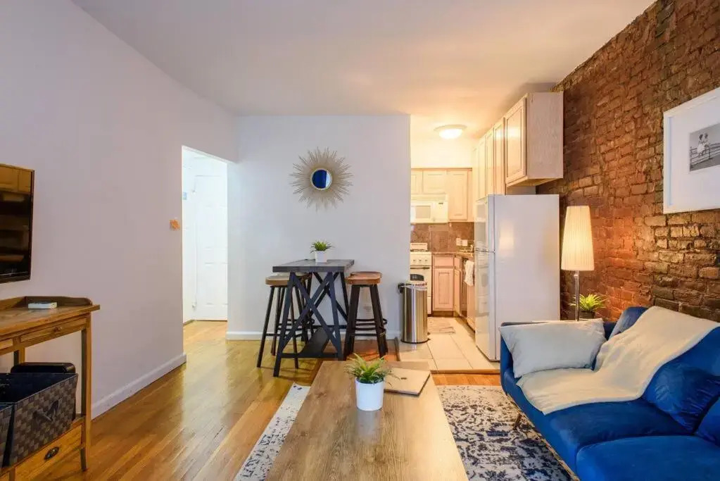 350-1a Gramercy New 1BR Sleeps4 Newly Furnished