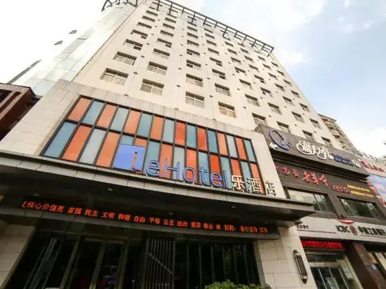 Le Hotel