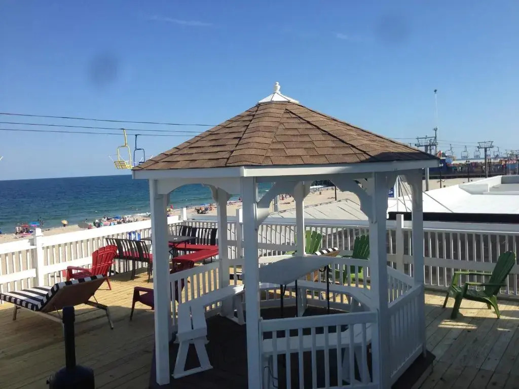Boardwalk Hotel Charlee & Apartments Beach Hotel Oceanfront