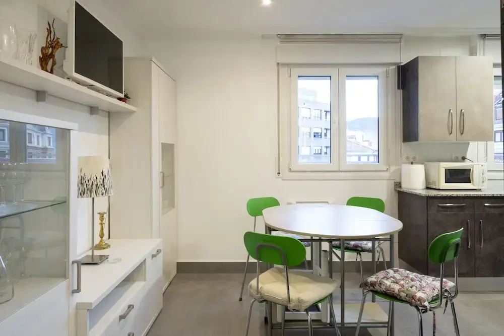 City Hall Iii Apartment With Parking By Aston Rentals