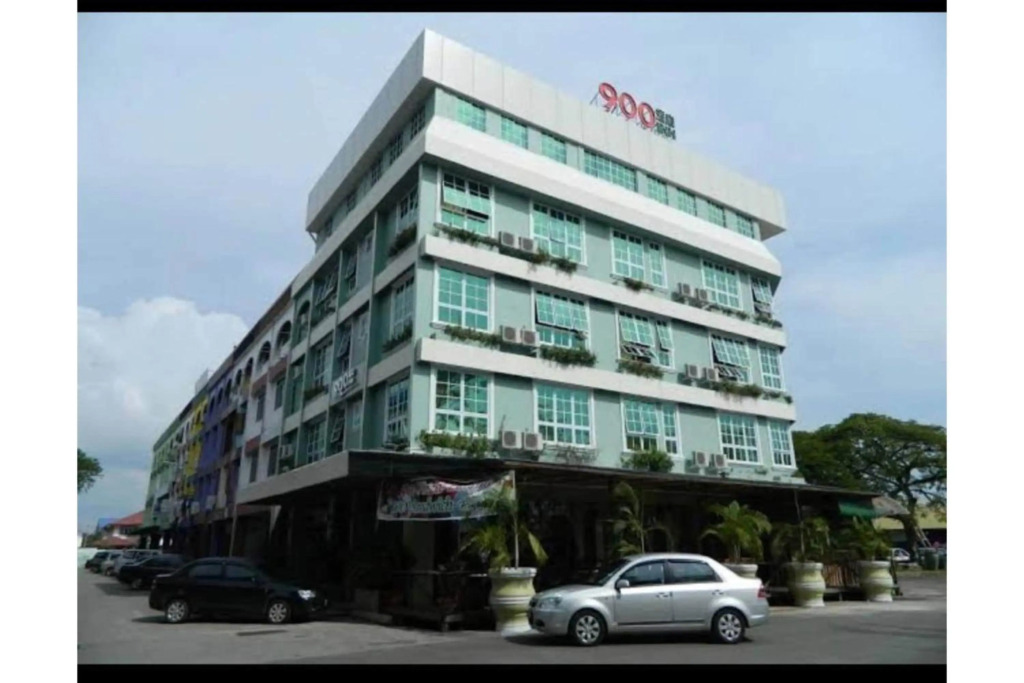 OYO 89411 900 Inn