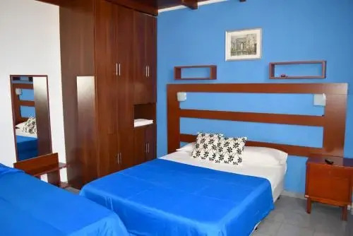 HOTEL LOURD MARY