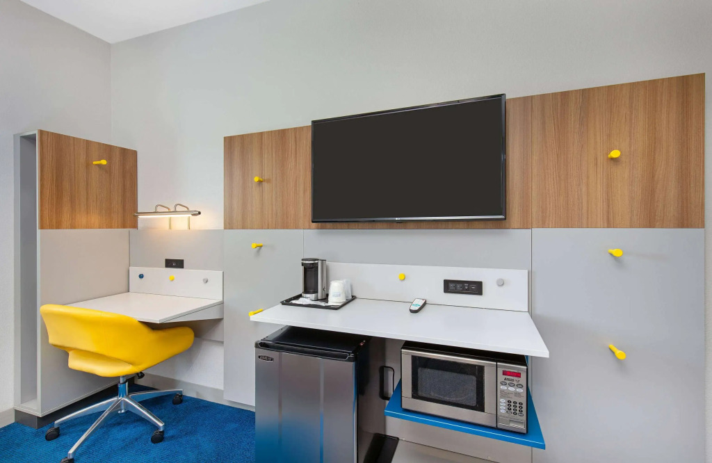 Microtel Inn and Suites by Wyndham