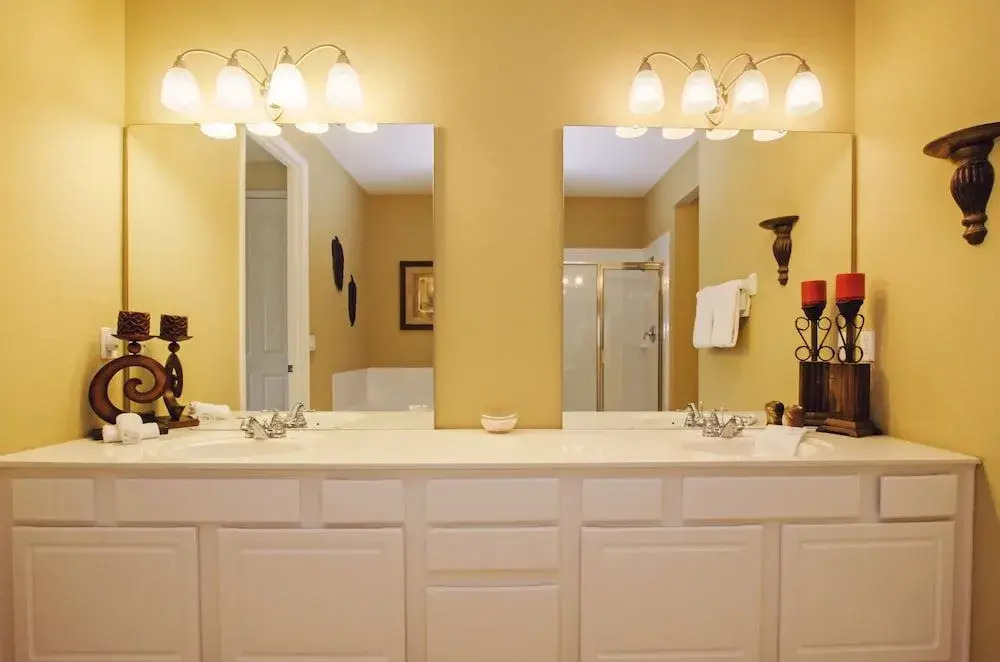 3BD 2BA Sleeps 8 Platinum RVC30203 Bedroom RHOF