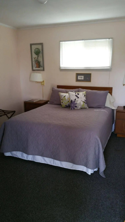 Torch Bay Inn