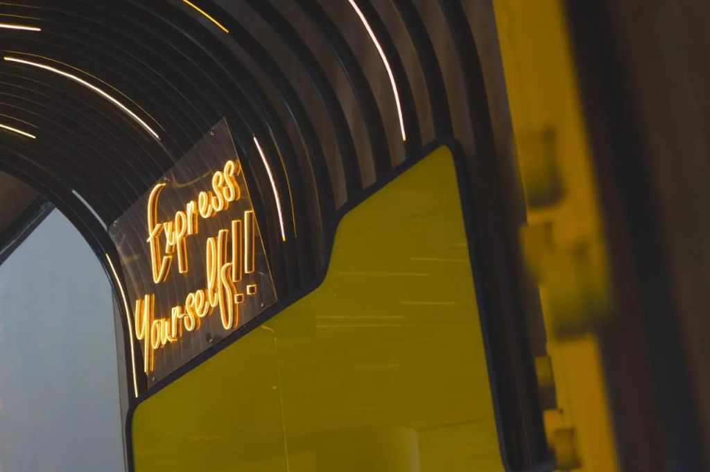 YELLO Hotel Kuta Beachwalk Bali