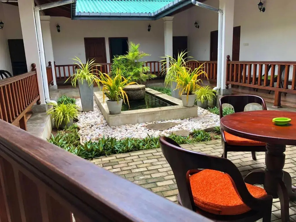 Sundowners Guesthouse
