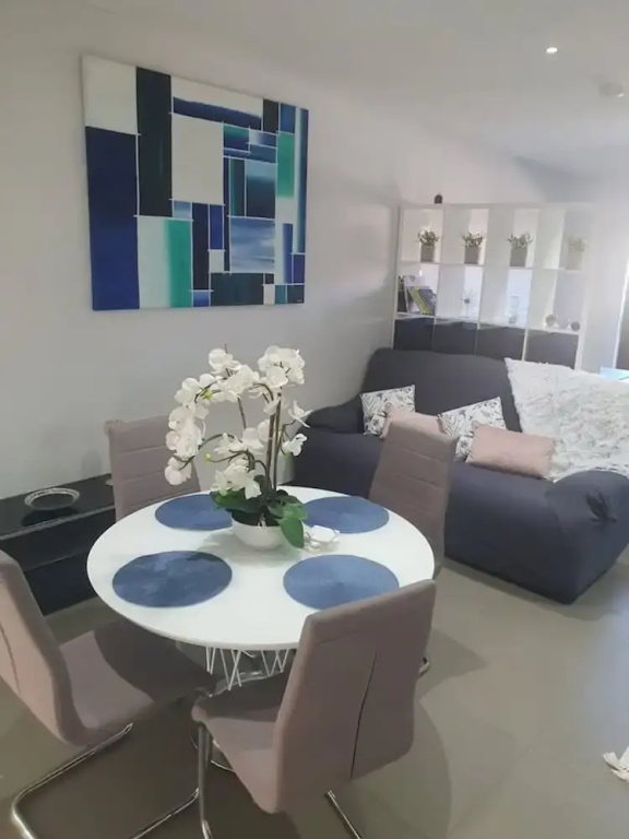 Great Location, Hip Studio, Near City