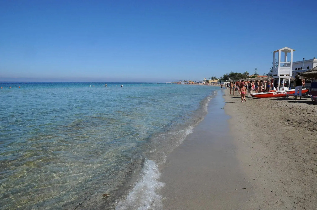 Delfino Beach - CDSHotels