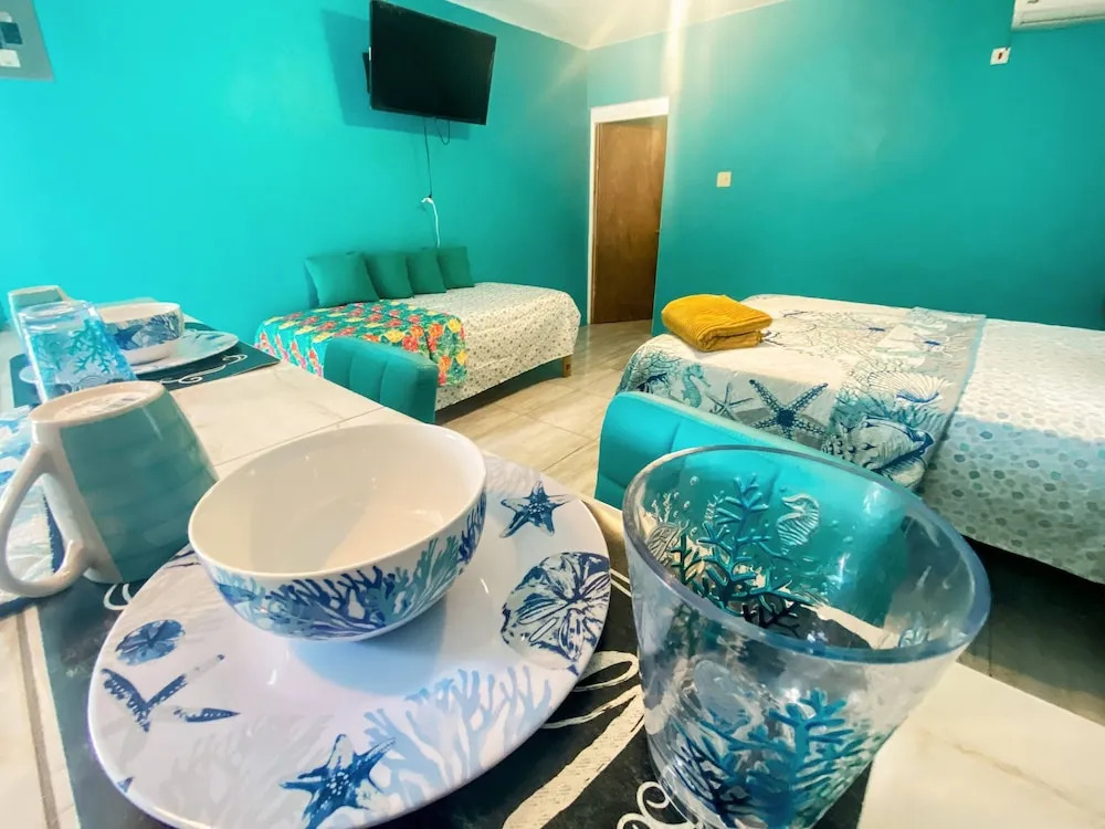 Yanceylargo Estate - Newly Renovated 7br Beautiful Two-story Estate Villa W Gorgeous Mountain View 7 Bedroom Villa by RedAwning