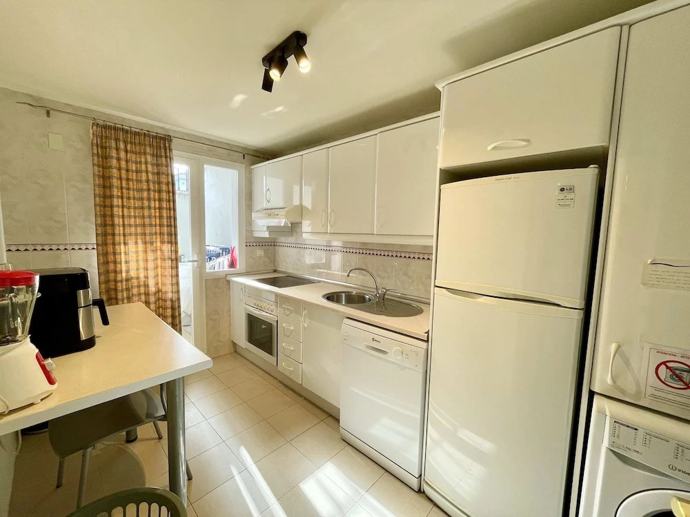 Poolside Holiday Dream 3 Bedroom F-3