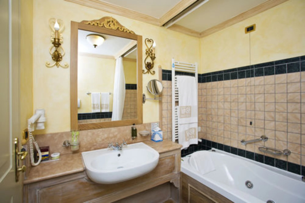Vips Motel Luxury Accommodation & Spa