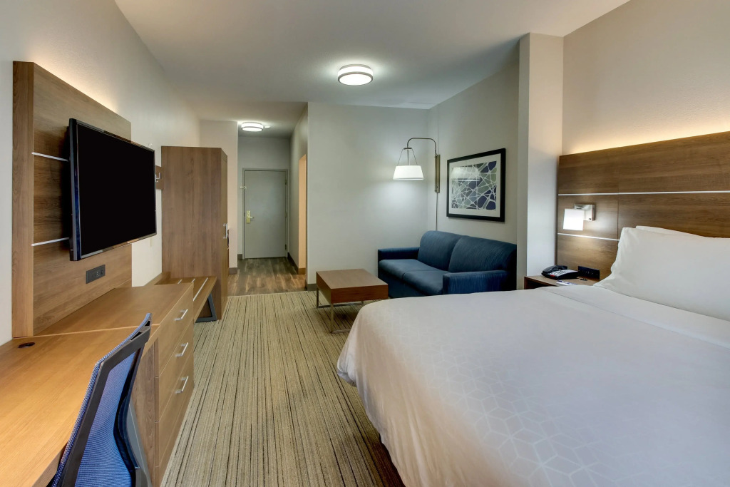 Holiday Inn Express Hotel & Suites - Atlanta/Emory University Area by IHG