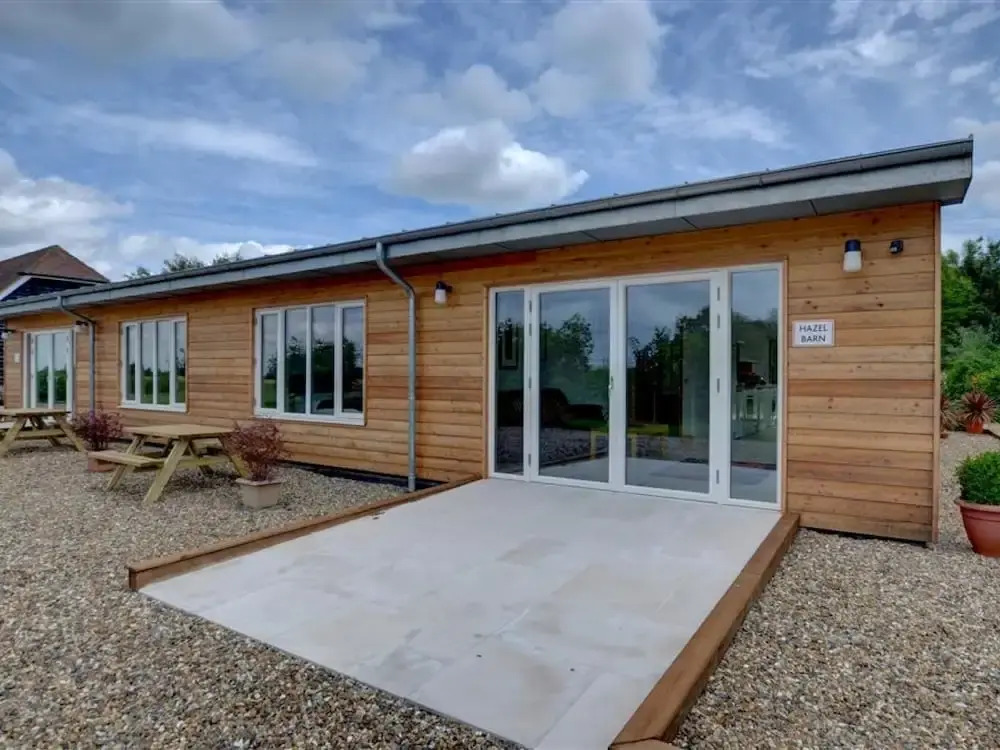 Beautiful, Bright Barn Conversion With Stunning Views of Natural Surroundings, Near Canterbury