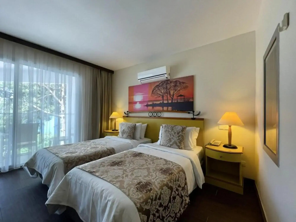 Scanway Bayview Hotel
