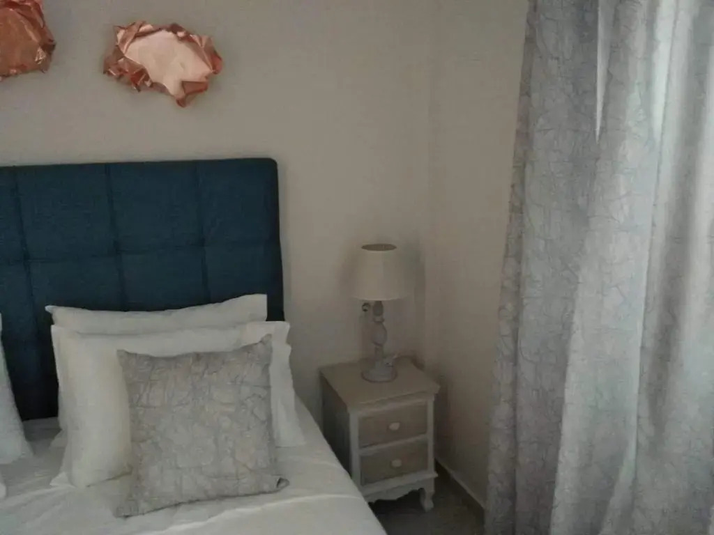 Petrani Suite 1