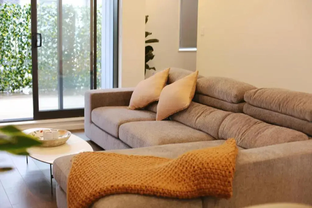 Cheerful 3-Bedroom Townhouse Close To the City