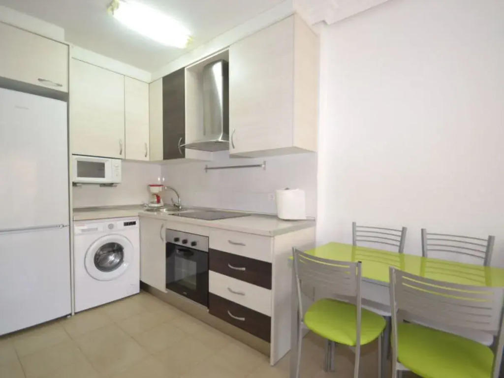 Apartment Albeniz La Pineda
