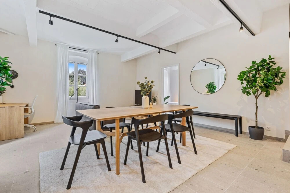 Clausen Hideaway Modern Apartment ID211