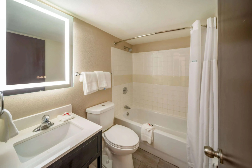 Baymont by Wyndham Laredo