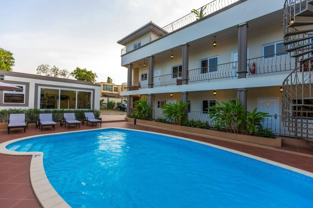 Eagles Apartments, Airport Residential