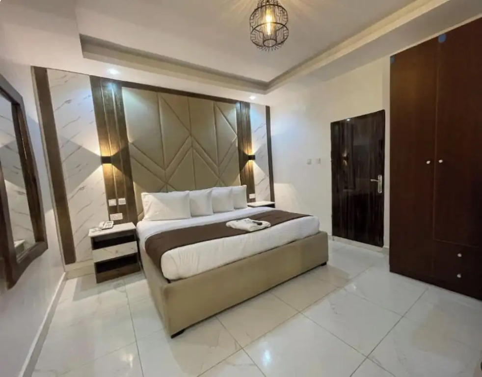 Presken Hotel Signature, GRA Ikeja
