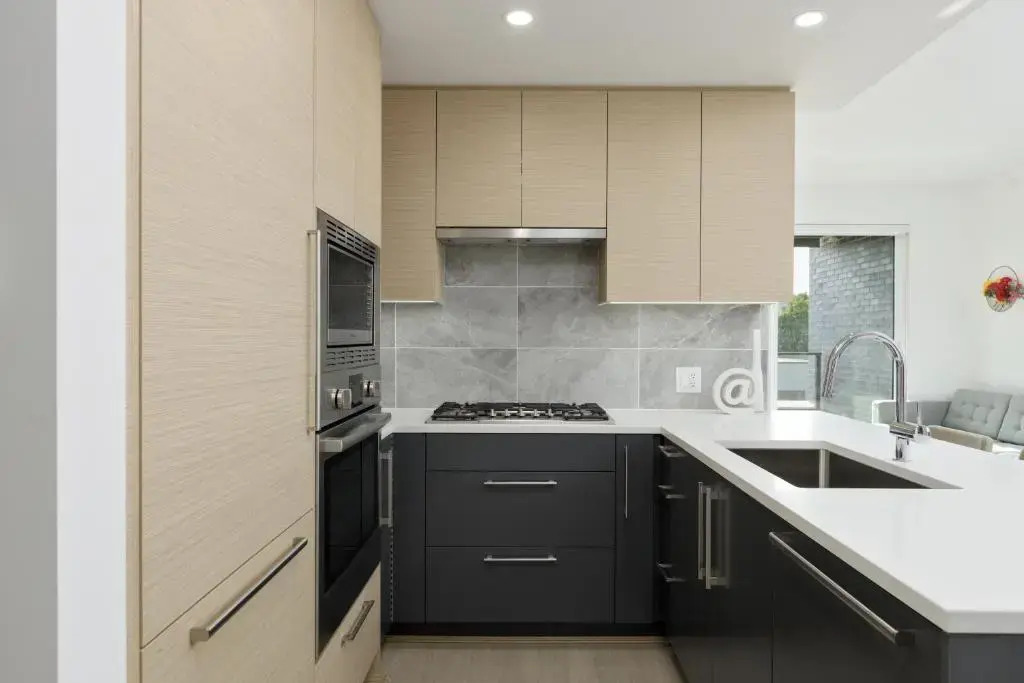 Cozy 2-bedroom condo in Vancouver