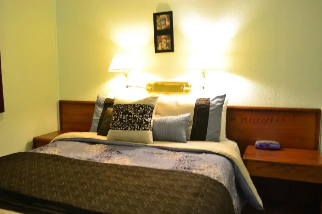 Red Coat Inn Motel