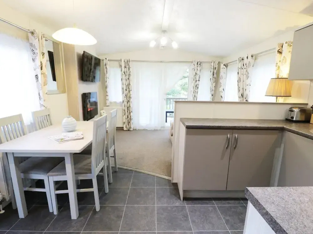 The Hollies Lodge