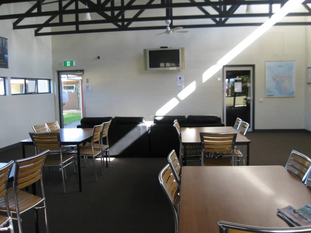 Swansea Backpackers