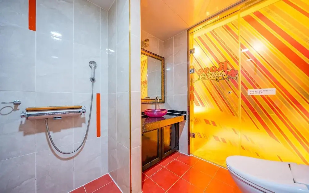 Gyeongju Rose Hotel Hwangni Dan-Gil Branch