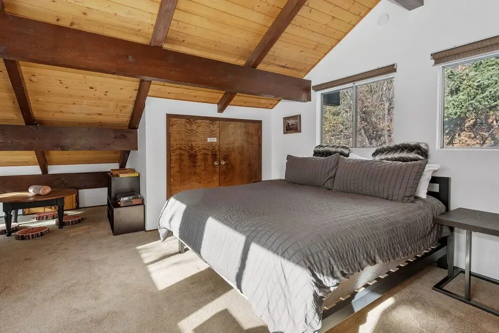 Alpine Retreat Cali Bear - A Forest Escape Complete With Hot Tub And Forest Views! 2 Bedroom Cabin