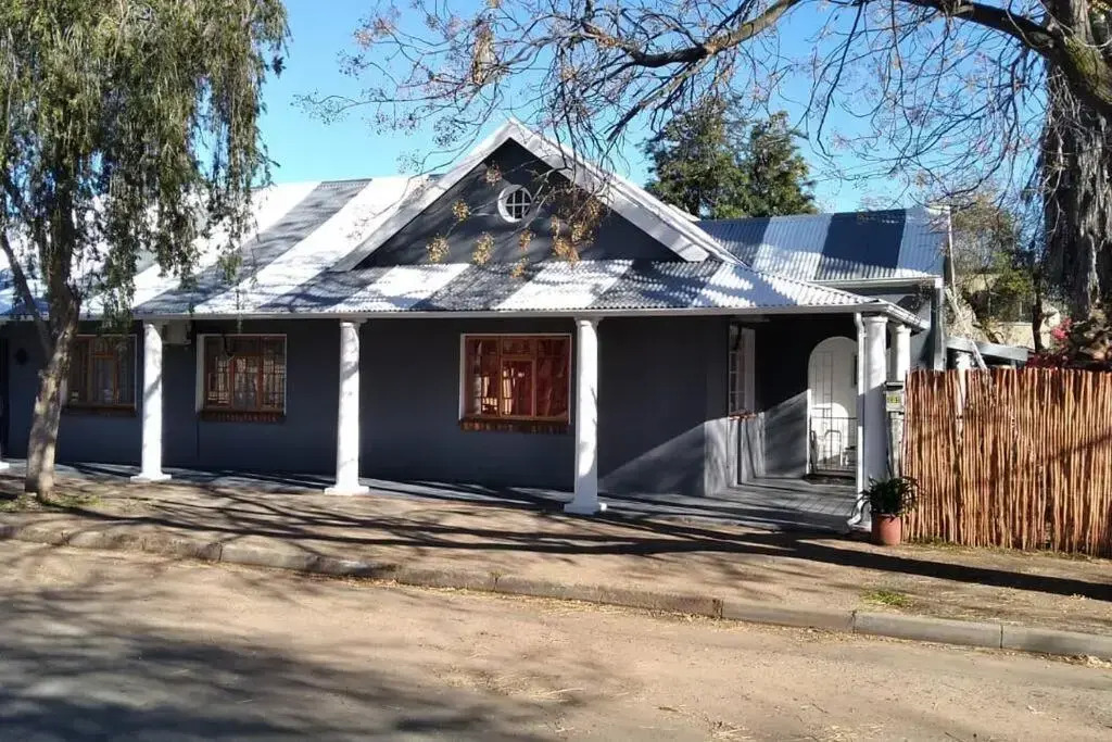 Karoo Refresh Cheerful 2 Bedroom House
