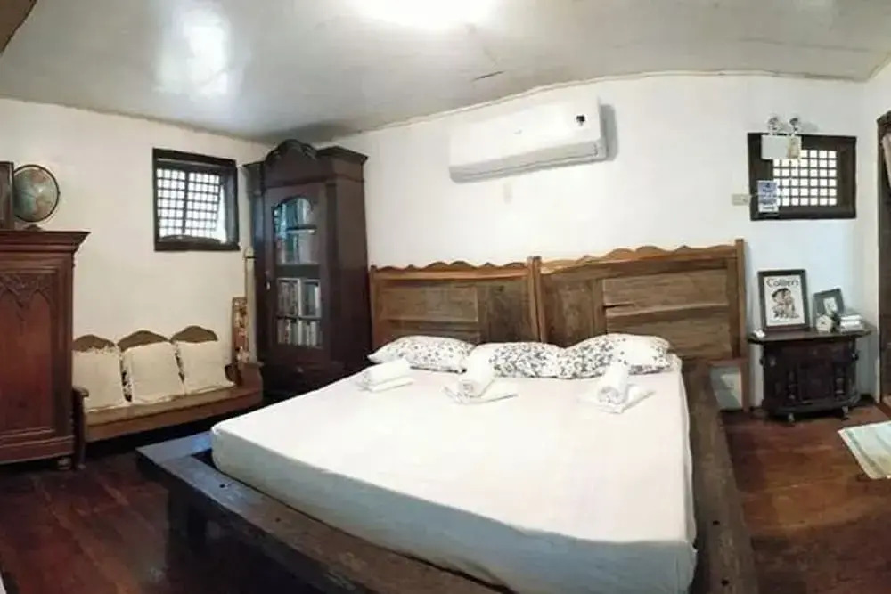 Surfers Villa La Union