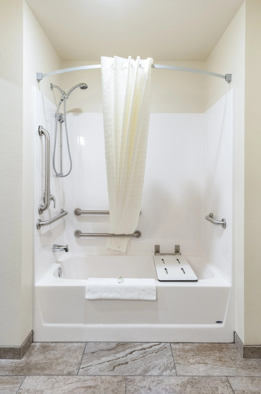 Cobblestone Hotel & Suites Appleton International Airport