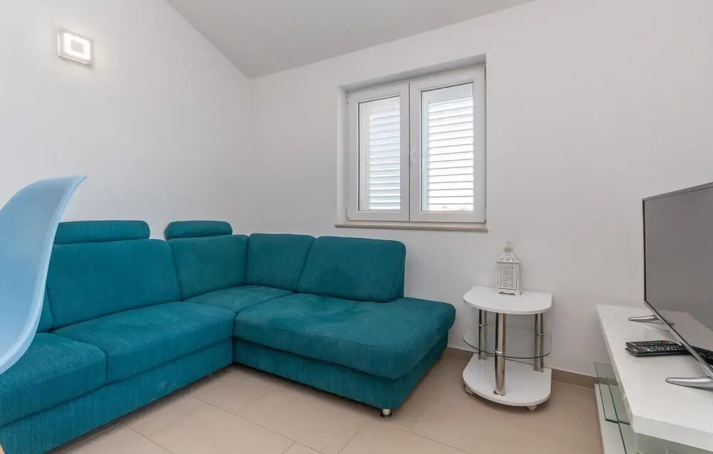 Nice Apartment in Biograd na Moru With Wifi and 2 Bedrooms