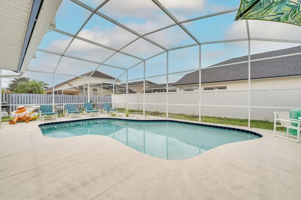 Kissimmee Vacation Rental ~ 4 Mi to Disney!