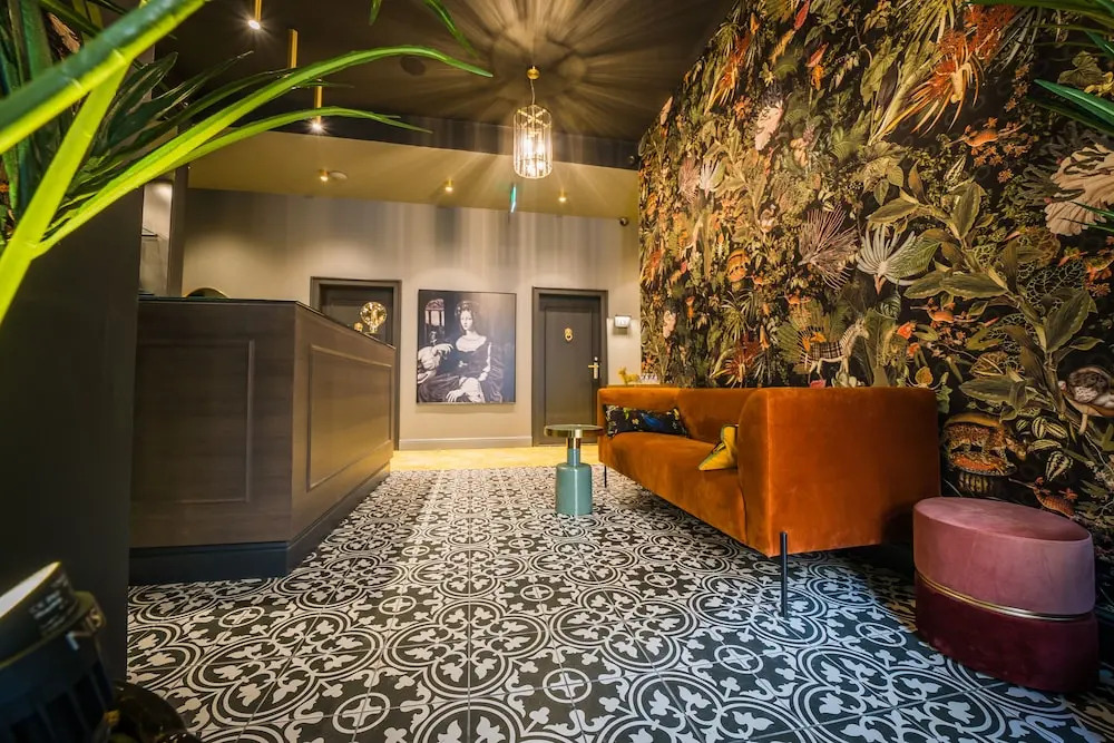 Leo Panzio Hotel