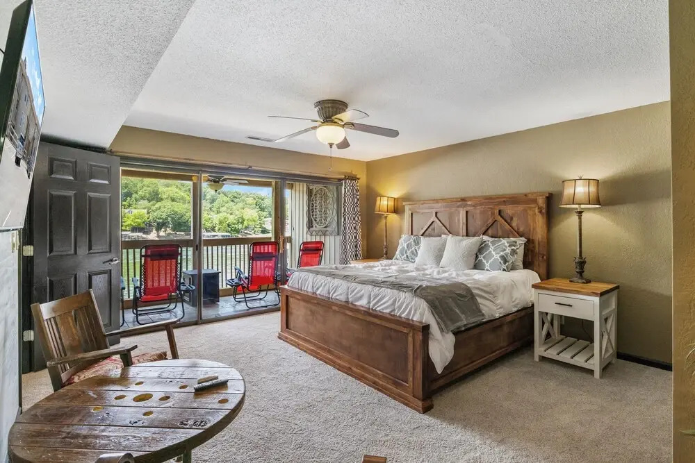 Stunning Views, Inviting Pools, and Endless Fun!