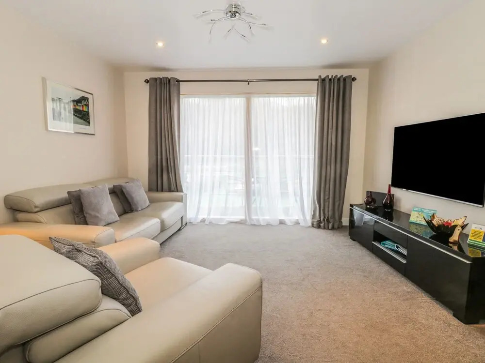 Scarborough Apartments - One Bed