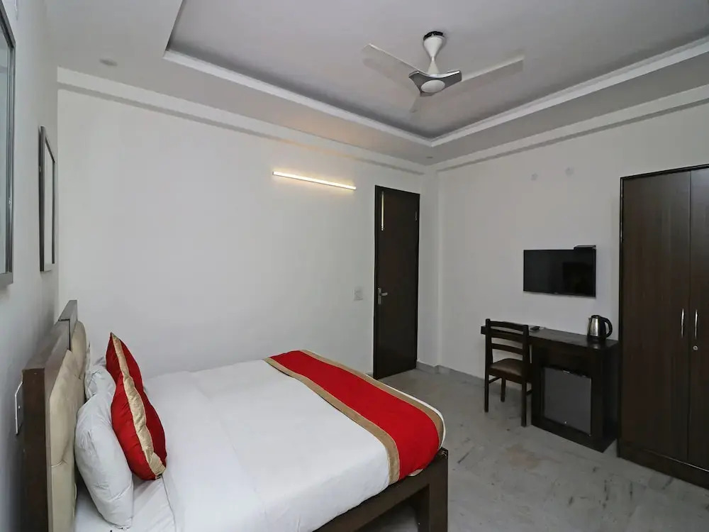 Capital O 13396 WELCOME INN STAY