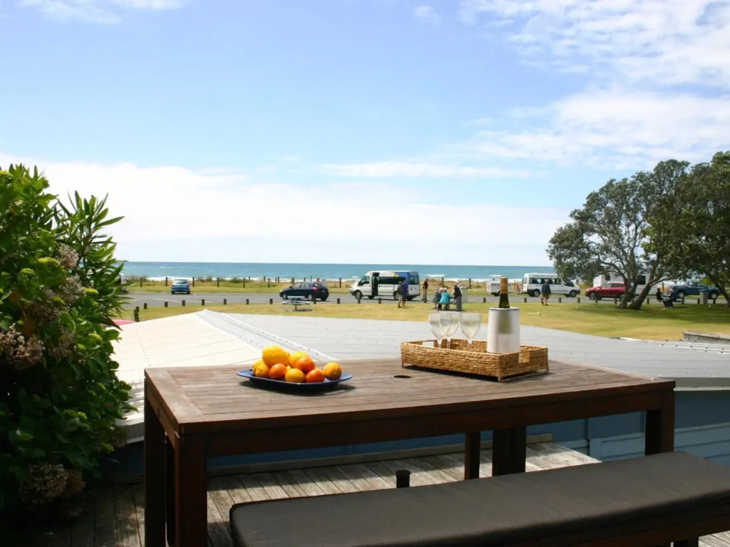 Seasong - Waihi Beach Holiday Home