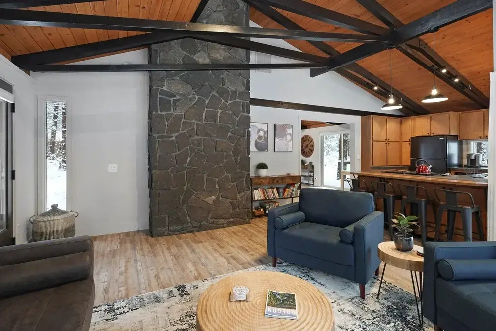 12 Quartz Mountain 2 Bedroom Home by RedAwning