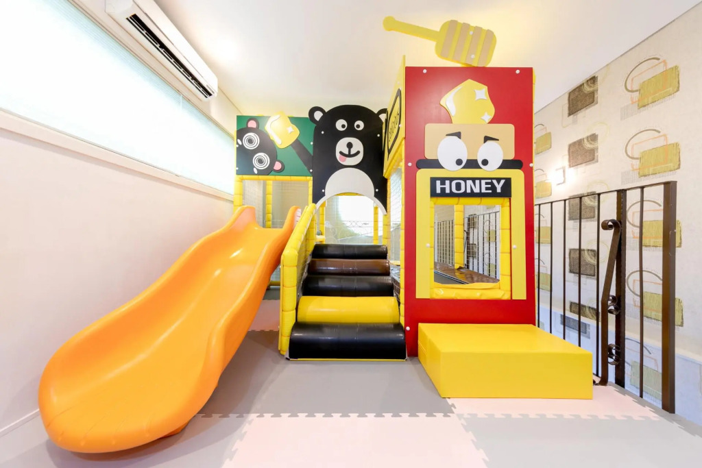 Hi Kids Poolvilla
