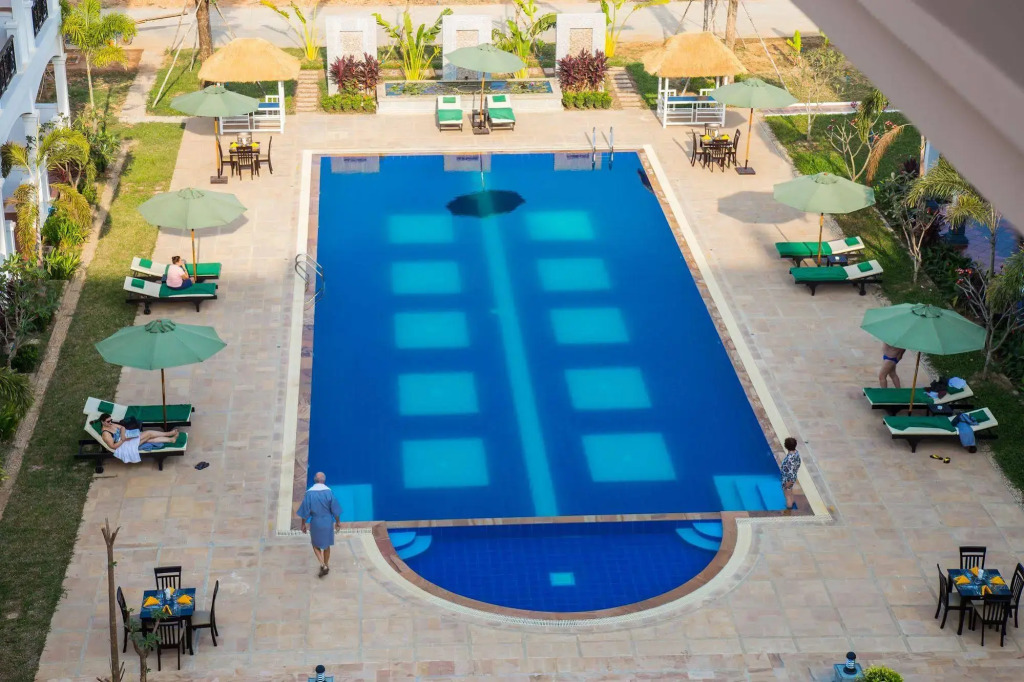 Glorious Hotel